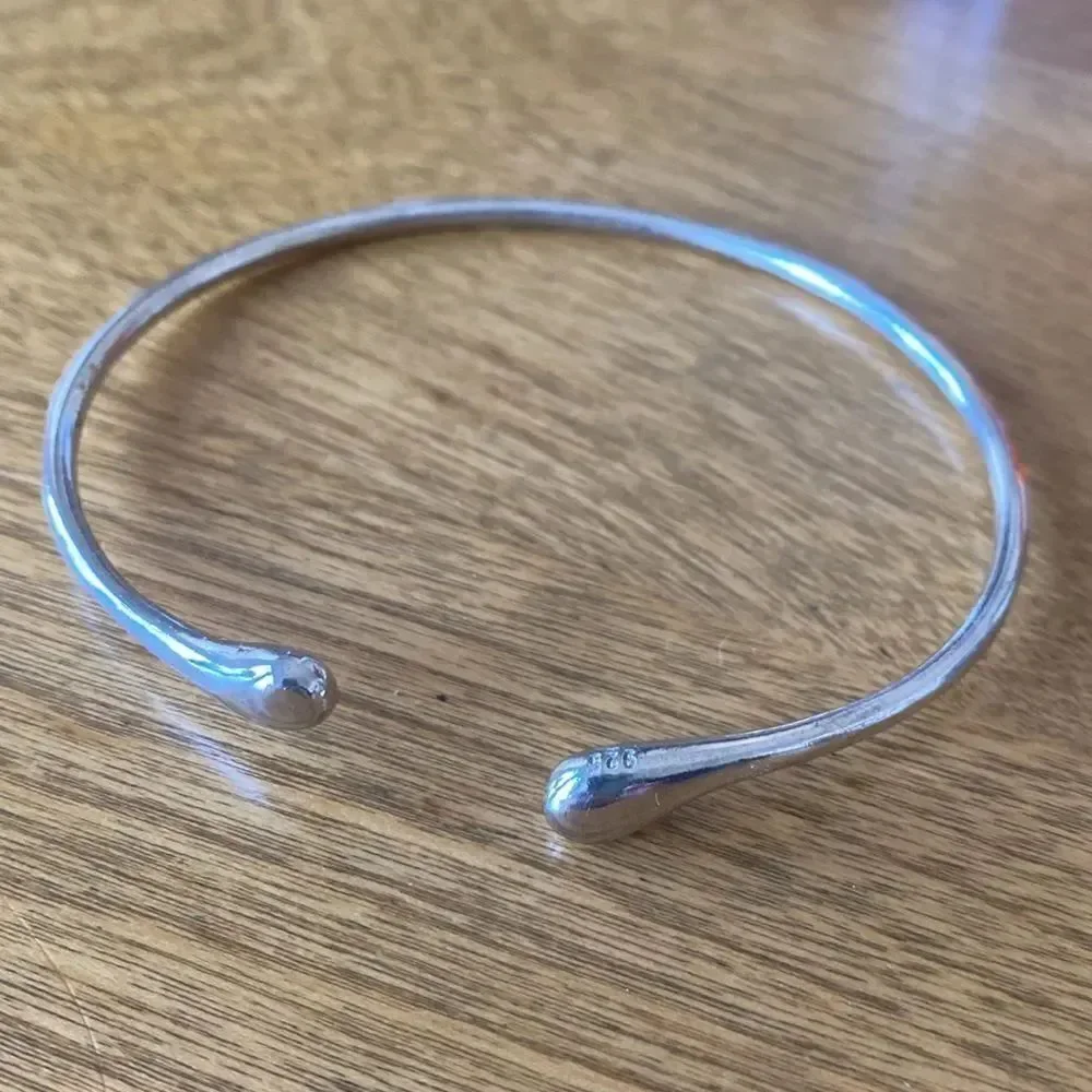 Sterling silver  teardrop  bracelet